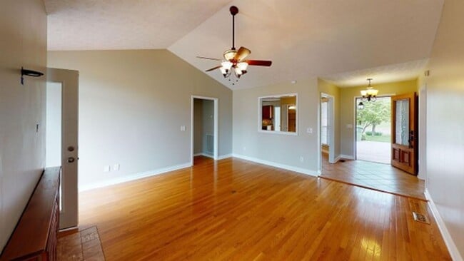 Foto del edificio - Coming Soon! 3 Bedroom home in the Northfi...