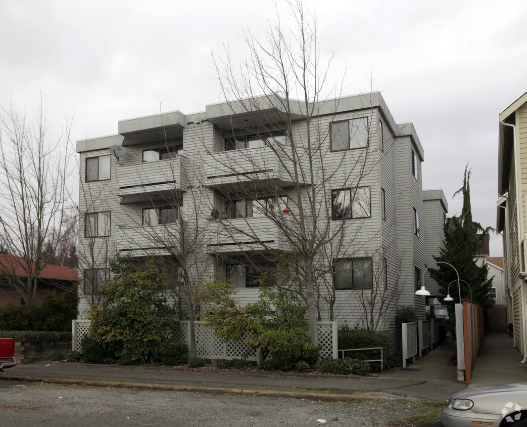 Primary Photo - Vernon Apartments