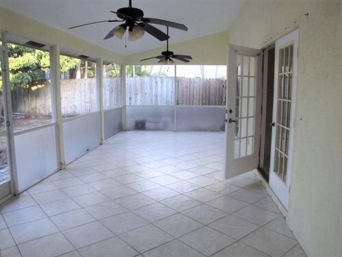 Foto del edificio - 1023 Julia Heights Dr