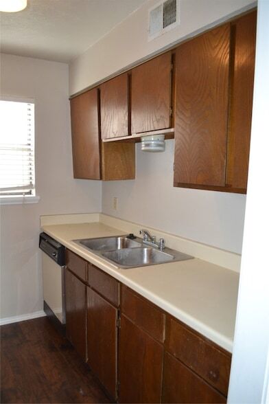Foto del edificio - 2526 W Prairie St