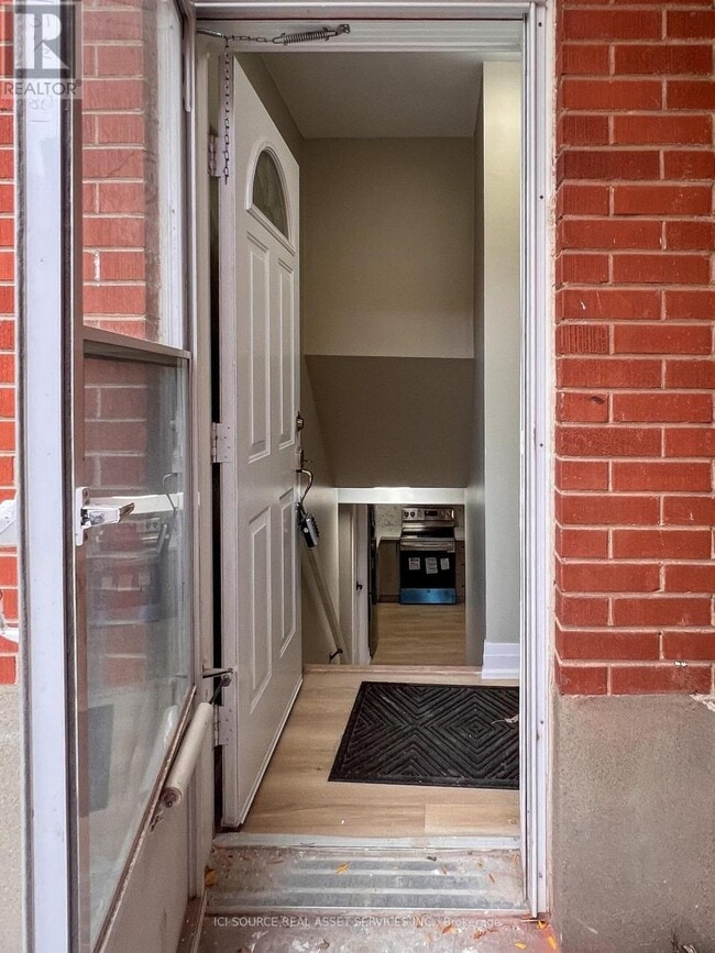 Building Photo - 30 Swanhurst Blvd