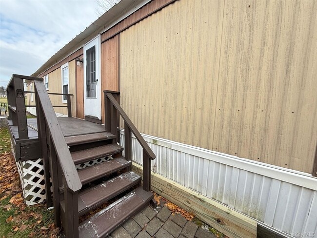 Foto del edificio - 349 W Main St