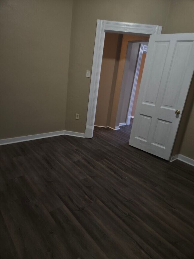 Foto del edificio - 1001 Lincoln Ave