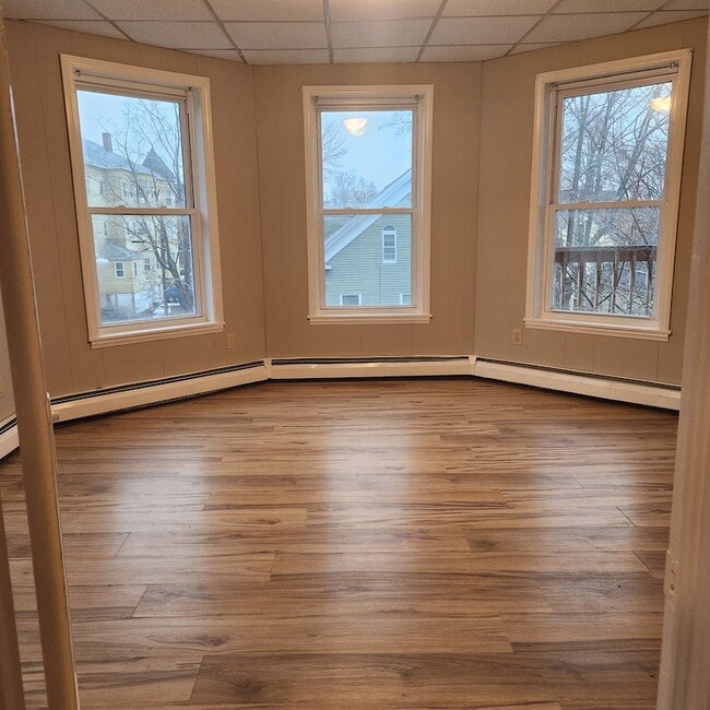 Building Photo - 32 John St