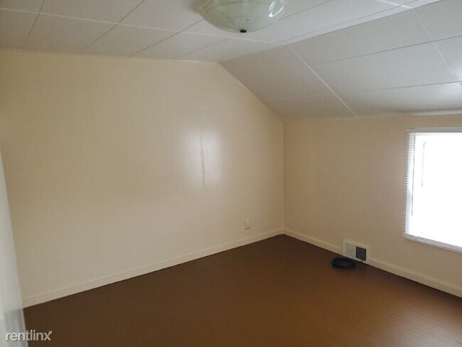 Building Photo - 3 br, 1 bath House - 517 Ohio St