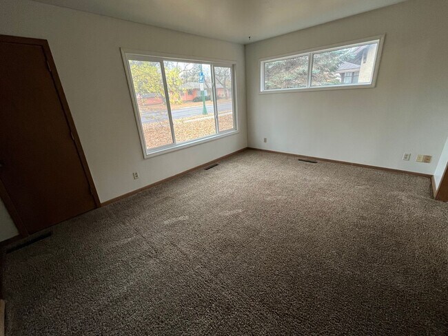 Foto del edificio - 617/619 3rd Ave NE