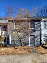 Building Photo - 1731 Twin Brooks Dr SE