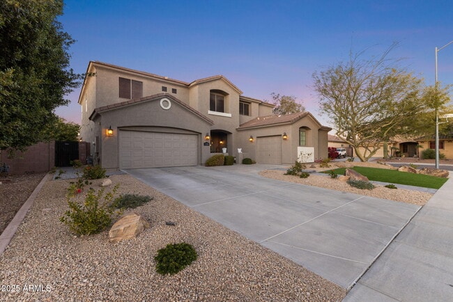 Building Photo - 1918 W Bonanza Ln