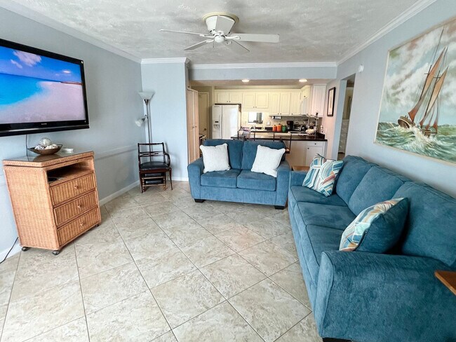 Building Photo - 667 Nautilus Ct