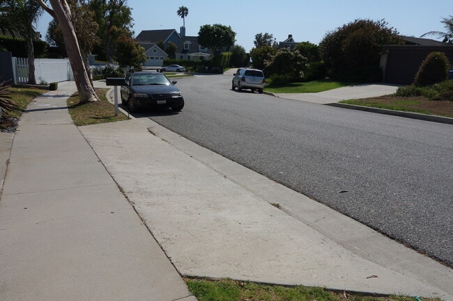 4. Finaliza Seastar Drive - 6430 Sea Star Dr