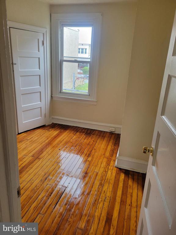 Foto del edificio - 4911 N Franklin St