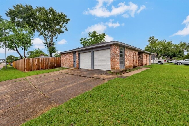 Building Photo - 16603 Tibet Rd