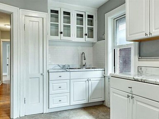 Foto del edificio - 2201 Bellevue Ave