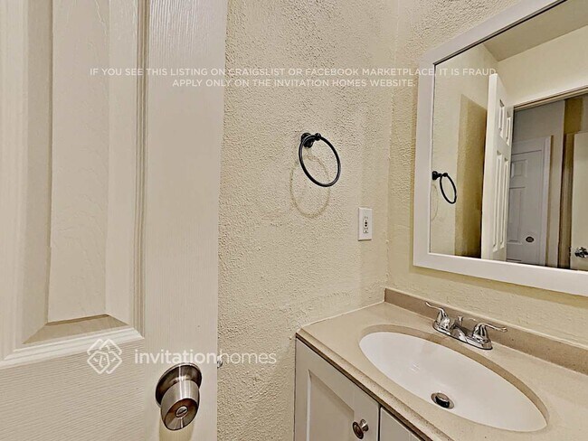 Building Photo - 6813 Curry Dr