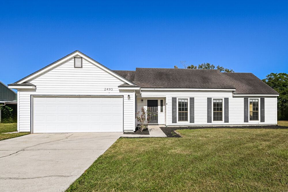 Foto principal - 2493 Bluffton Dr