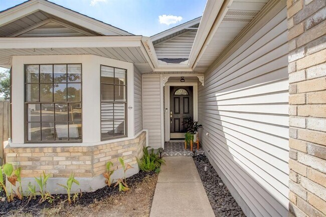 Building Photo - 7912 Turquoise Trail