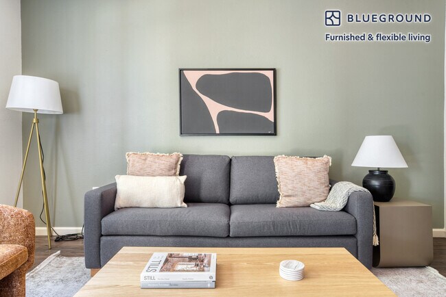 Foto del edificio - 3700 Casa Verde St