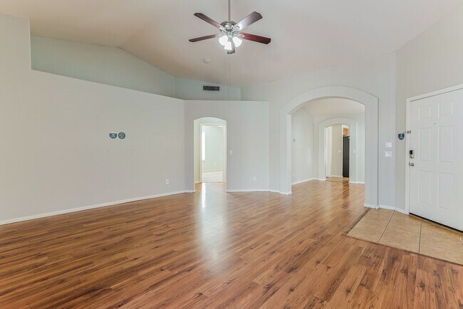 Foto del edificio - 2625 S 156th Ave