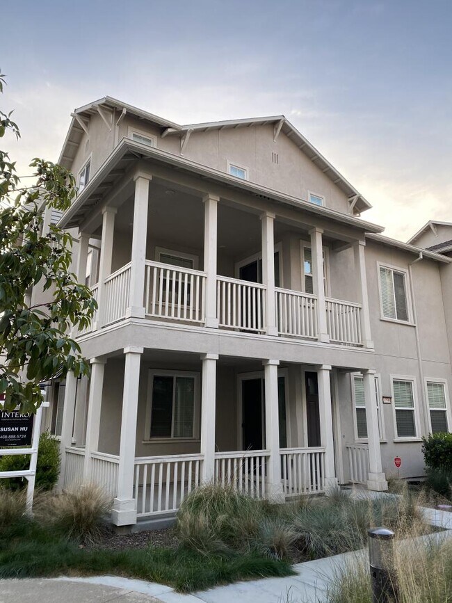 Foto del edificio - 37596 Shelter Rd
