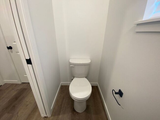 Foto del edificio - $2,300 | 3 Bedroom, 2.5 Bathroom Apartment | Pet Friendly* | Available for August 1st, 2026 Move In!
