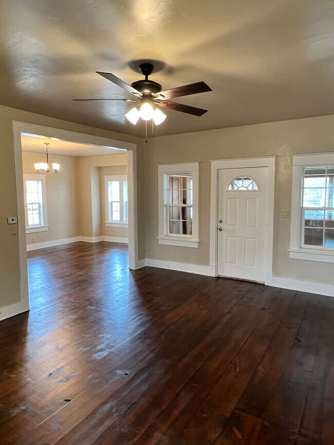 1805 Chouteau Ave, Baxter Springs, KS 66713 House Rental in Baxter Springs, KS