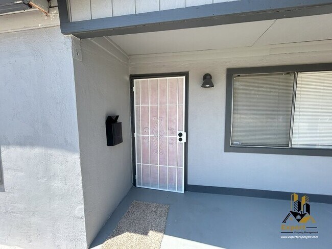 Building Photo - 5637 Rosario Blvd