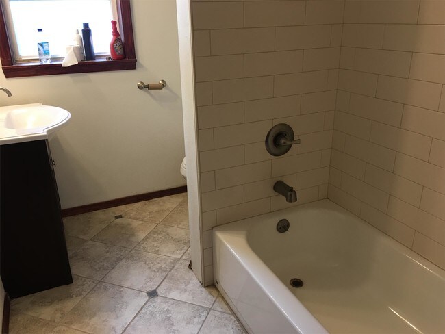 Foto del edificio - 441 NE Adams Ave