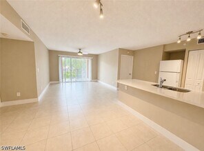 Building Photo - 1205 Wildwood Lakes Blvd