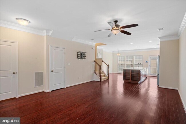 Building Photo - 116 Apricot St