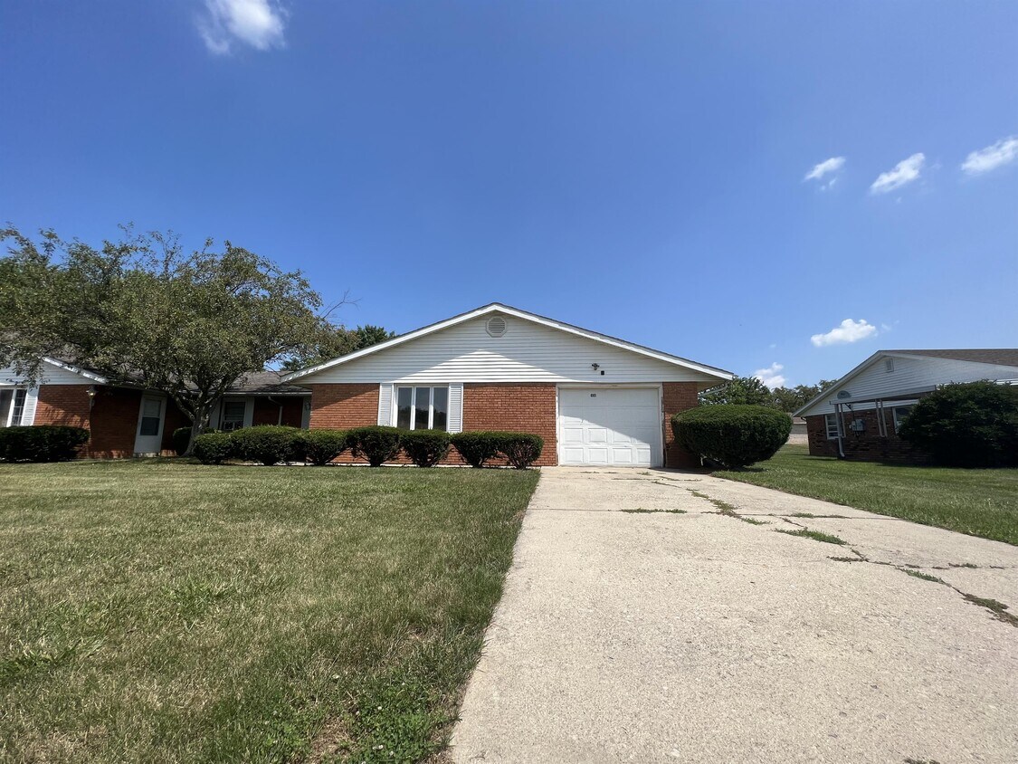 1650 Edgewood Dr, Lima, OH 45805 Townhome Rentals in Lima OH