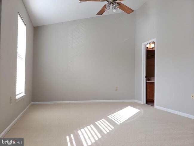 Foto del edificio - 2203 Montauk Dr