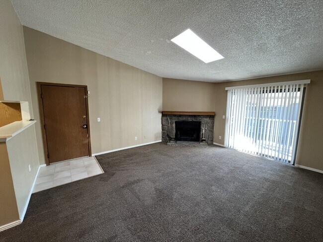 Foto del edificio - 902 S Walden St