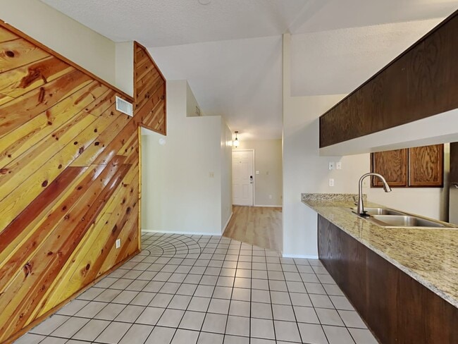 Building Photo - 3130 W Las Palmaritas Dr