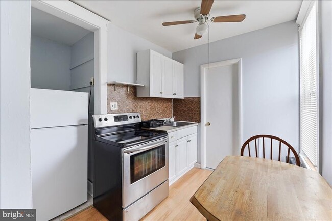 Building Photo - 351 S Springfield Rd