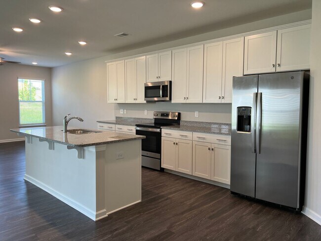 Building Photo - Coming Soon - Beautiful 3 Bedroom 2.5 Bath...