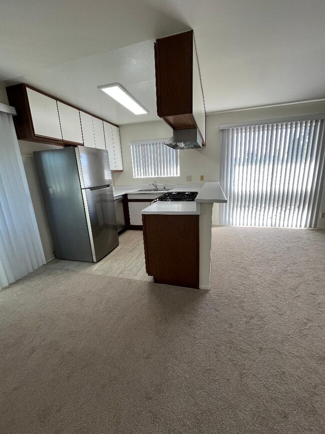 Foto del edificio - 5908 Cedros Avenue