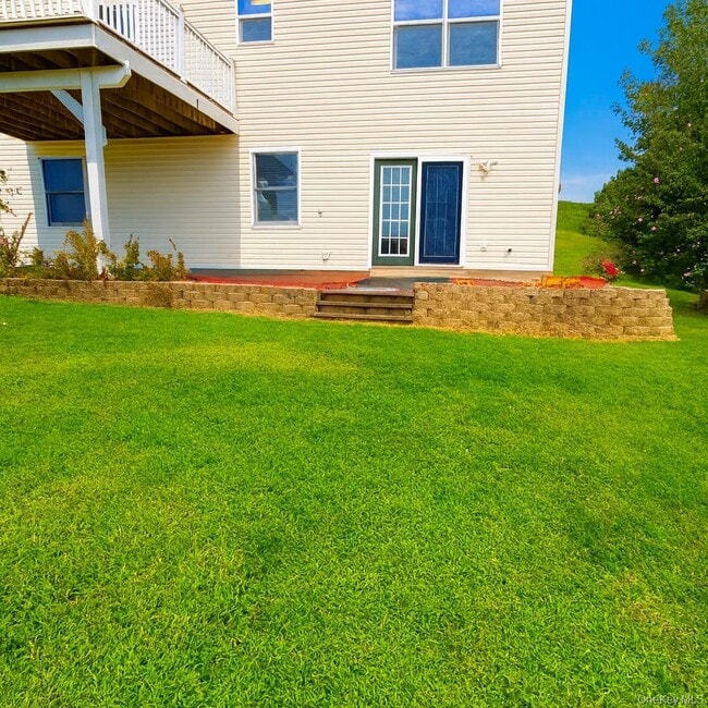 Building Photo - 10 Ashlyn Dr