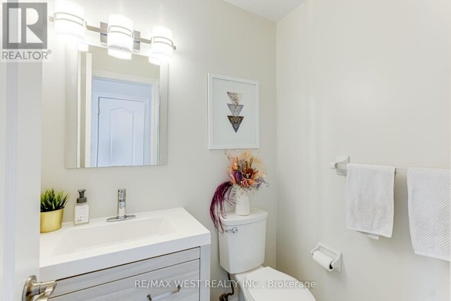 Building Photo - 12 Grogan Mews