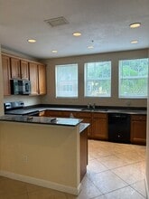 Building Photo - 590 Amador Ln