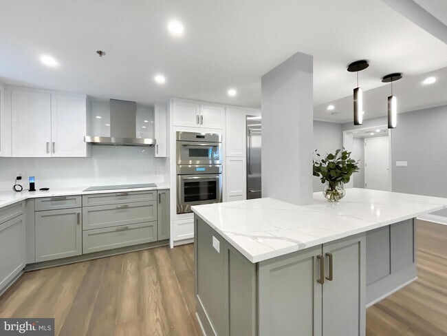 Foto del edificio - 4801 Hampden Ln