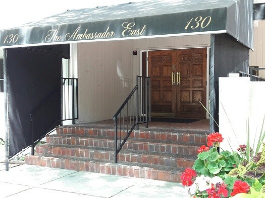Foto principal - 130 N Pearl St
