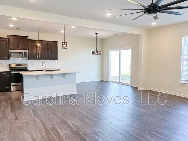 Building Photo - 7002 Haddington Dr