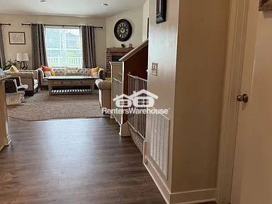 Foto del edificio - 14250 Cheshire Ln N