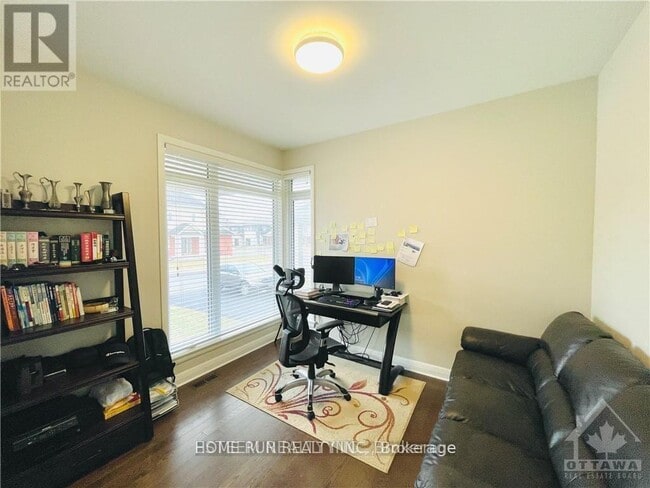 Building Photo - 126 Escarpment Cres