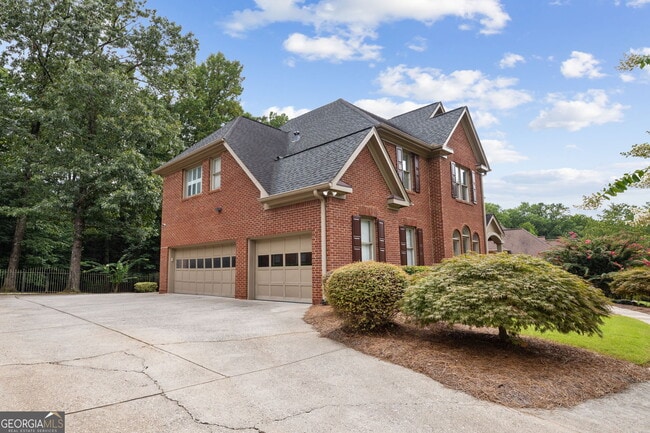 Foto del edificio - 5170 Deerlake Dr