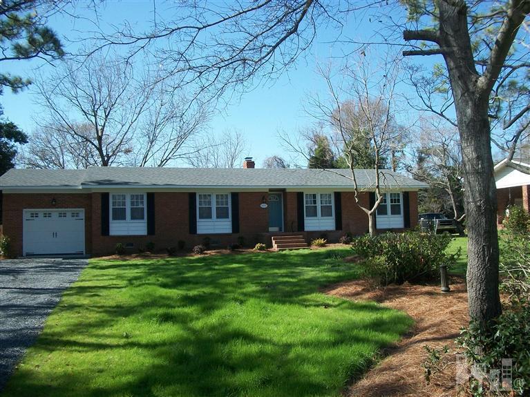 Foto principal - Close access to UNCW, Beach, Hwy 40, walk ...