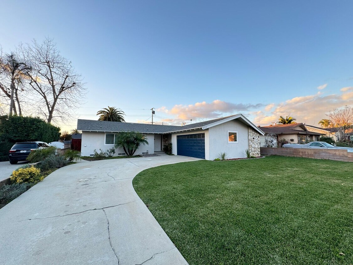 Primary Photo - Discover your perfect home: Cozy 2 Bedroom...