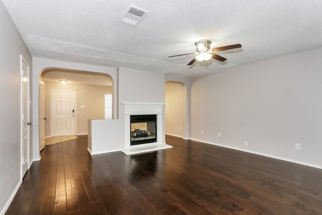 Building Photo - 705 Timber Trail
