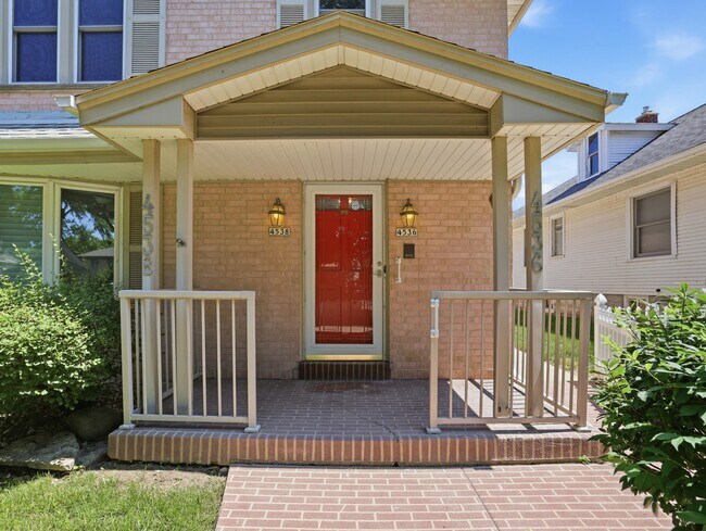 Foto del edificio - 4536 N Larkin St