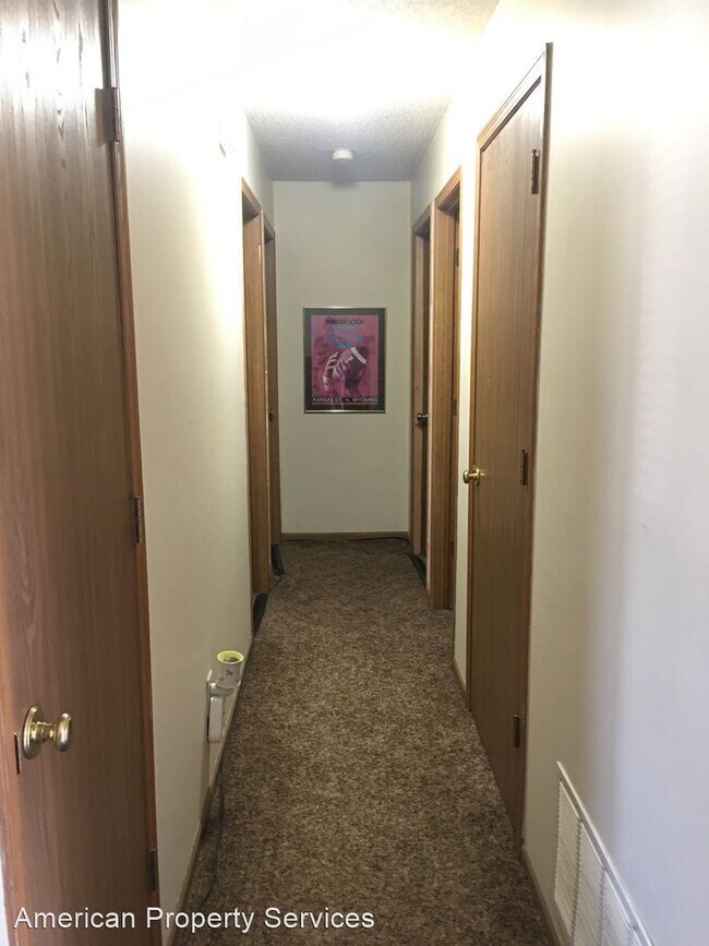 Building Photo - 3 br, 2 bath House - 617 Vattier